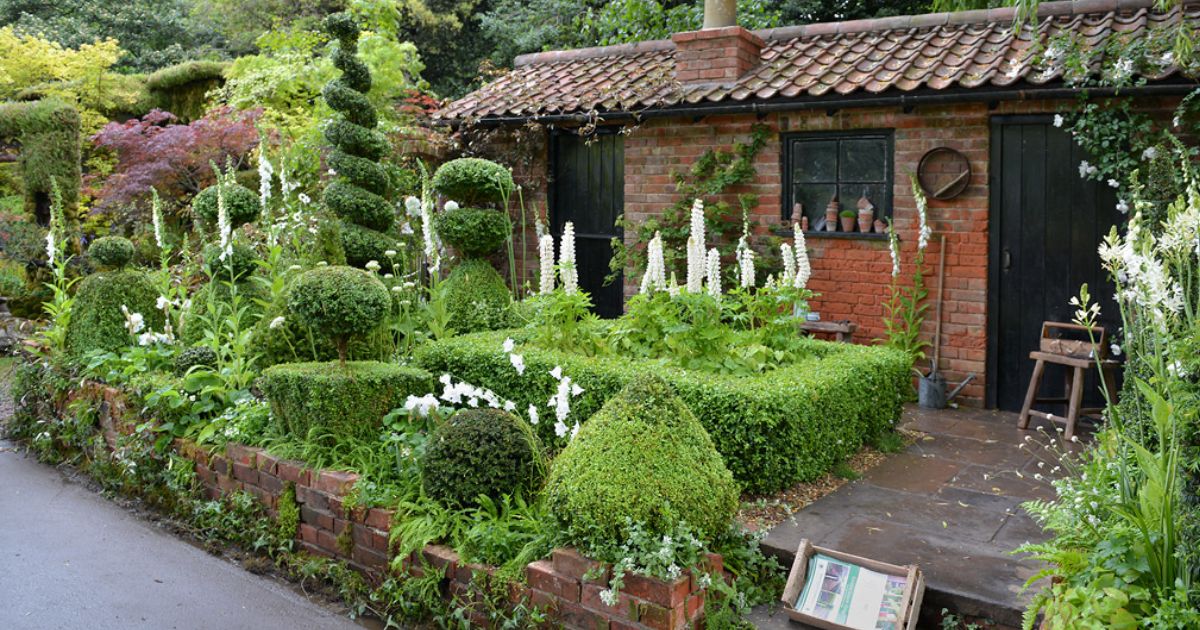 hotels close to chelsea flower show